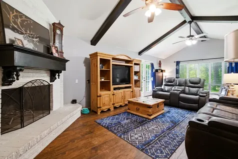 6161 Woodland Lakes Loop Willis TX 77378