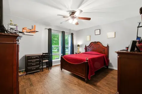 6161 Woodland Lakes Loop Willis TX 77378