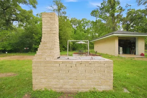 6161 Woodland Lakes Loop Willis TX 77378