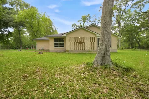 6161 Woodland Lakes Loop Willis TX 77378