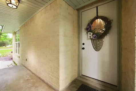6161 Woodland Lakes Loop Willis TX 77378