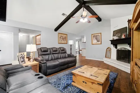6161 Woodland Lakes Loop Willis TX 77378