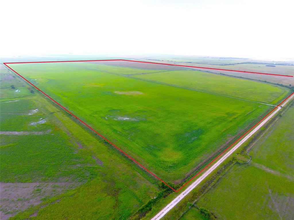 768 Million Dollar Road Palacios TX 77465