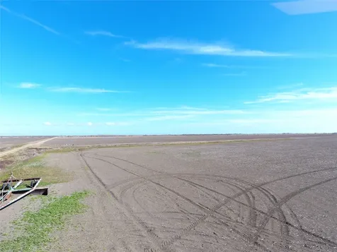 768 Million Dollar Road Palacios TX 77465