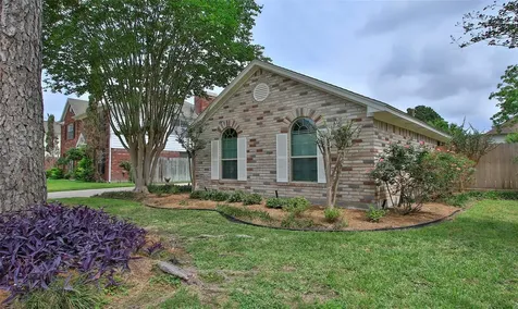 16422 Willingham Way Houston TX 77095