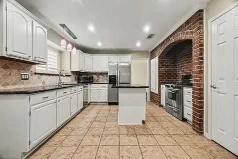 16422 Willingham Way Houston TX 77095