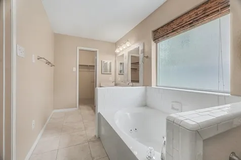 16422 Willingham Way Houston TX 77095