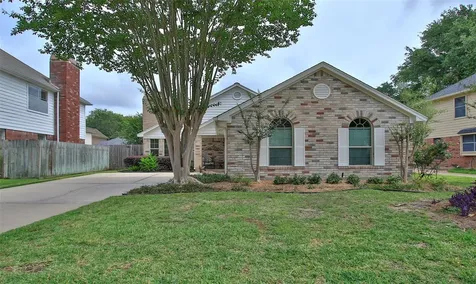 16422 Willingham Way Houston TX 77095