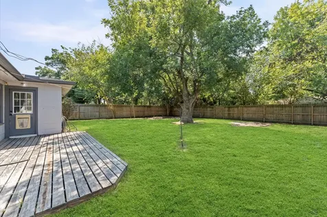 921 22nd Avenue N Texas City TX 77590