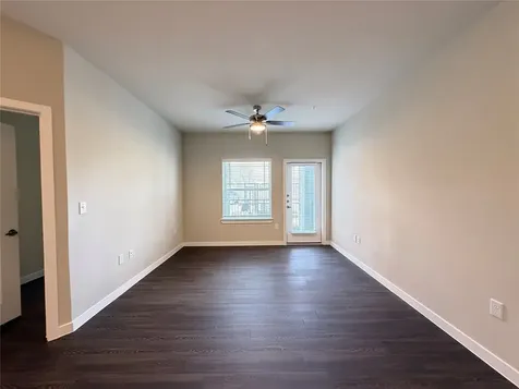 2102 Antoine Drive B1.4301 Houston TX 77055