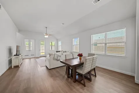 5811 Dublin Lane Pearland TX 77581