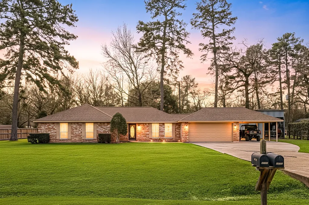 2210 Lucretia Street Pinehurst TX 77362