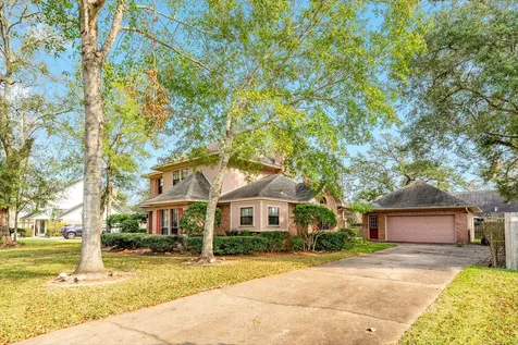 212 Any Way Street Lake Jackson TX 77566