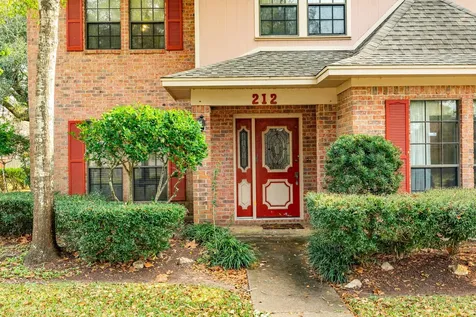 212 Any Way Street Lake Jackson TX 77566