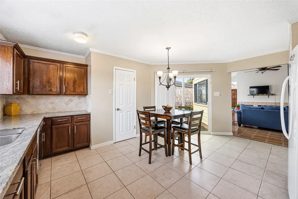 9206 Homeland Drive Houston TX 77083