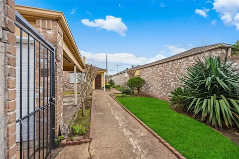 9206 Homeland Drive Houston TX 77083