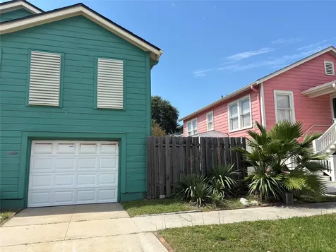 2011 33rd Street Galveston TX 77550