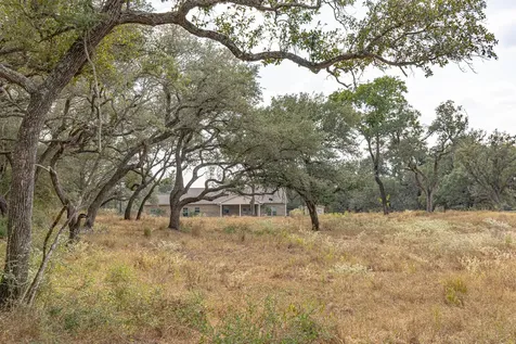 716 L Hrabovsky Road Yoakum TX 77995