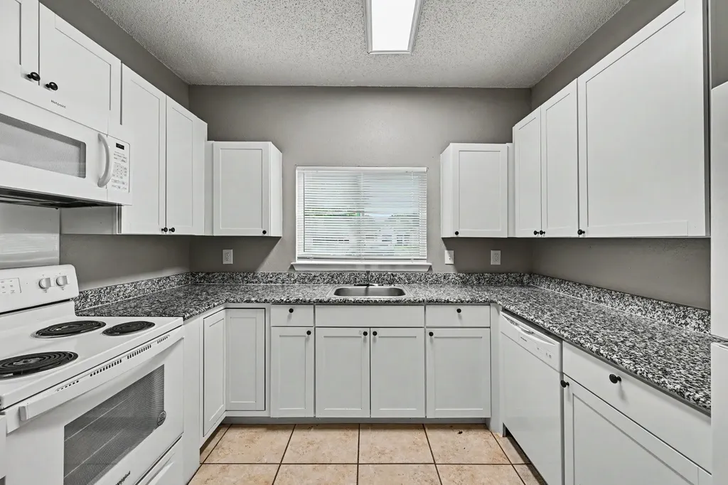 8406 Forest Ridge Drive San Antonio TX 78239