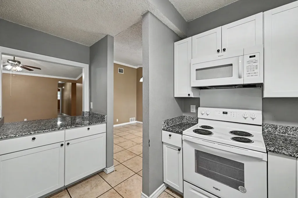 8406 Forest Ridge Drive San Antonio TX 78239