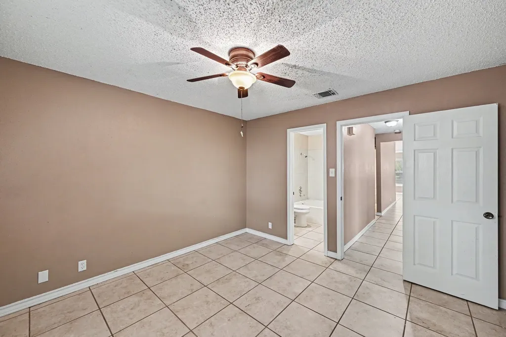 8406 Forest Ridge Drive San Antonio TX 78239