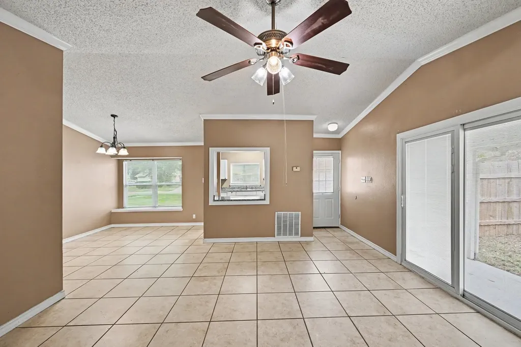 8406 Forest Ridge Drive San Antonio TX 78239