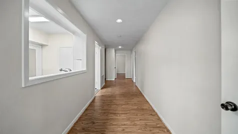 12 Hallmark Drive Panorama Village TX 77304