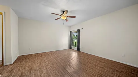 12 Hallmark Drive Panorama Village TX 77304