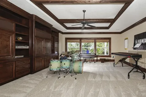 22 W Bracebridge Circle The Woodlands TX 77382