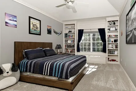 22 W Bracebridge Circle The Woodlands TX 77382