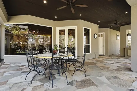 22 W Bracebridge Circle The Woodlands TX 77382