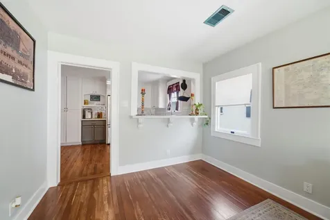 2416 38th Street Galveston TX 77550