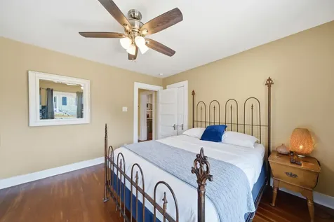 2416 38th Street Galveston TX 77550