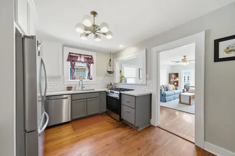 2416 38th Street Galveston TX 77550