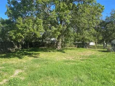 243 Acacia Street Lake Jackson TX 77566