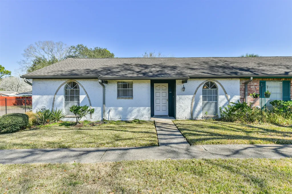 3914 Laura Leigh Drive Friendswood TX 77546