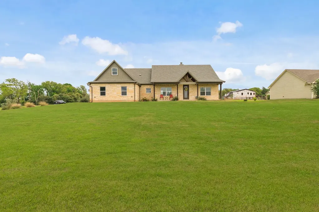 928 Azalea Drive Franklin TX 77856