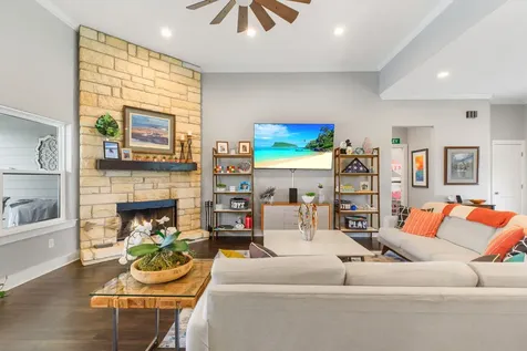 928 Azalea Drive Franklin TX 77856