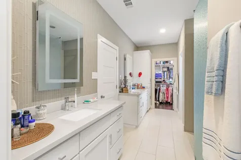 928 Azalea Drive Franklin TX 77856