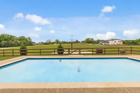 928 Azalea Drive Franklin TX 77856
