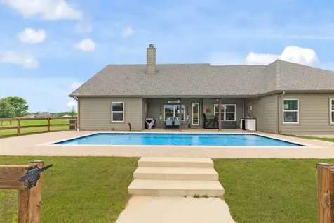 928 Azalea Drive Franklin TX 77856