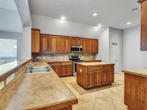 5643 Walnut Glen Lane Rosenberg TX 77471