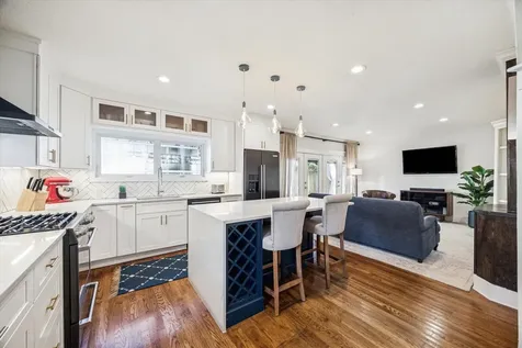 825 Merrill Street Houston TX 77009