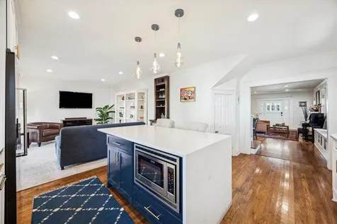825 Merrill Street Houston TX 77009