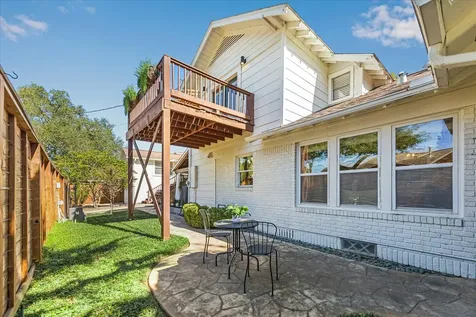 825 Merrill Street Houston TX 77009