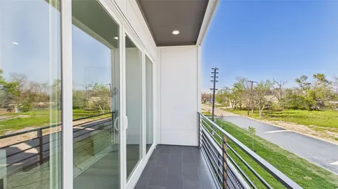 2413 Harrington Street Houston TX 77026