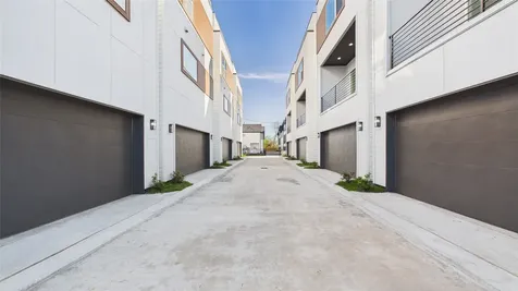 2413 Harrington Street Houston TX 77026