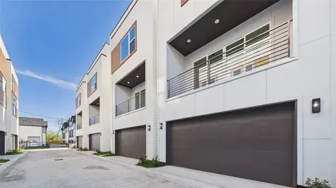 2413 Harrington Street Houston TX 77026