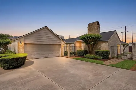 2513 Country Club Boulevard Sugar Land TX 77478