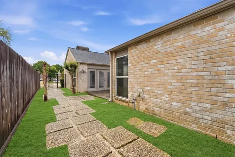 2513 Country Club Boulevard Sugar Land TX 77478